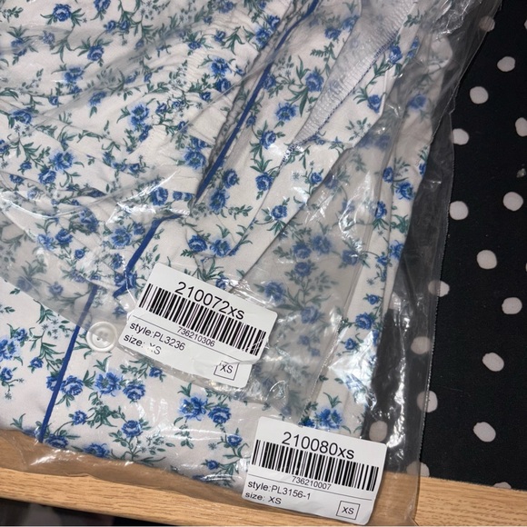 Pink Lily Floral Pajama Set Sz XS - Picture 6 of 6